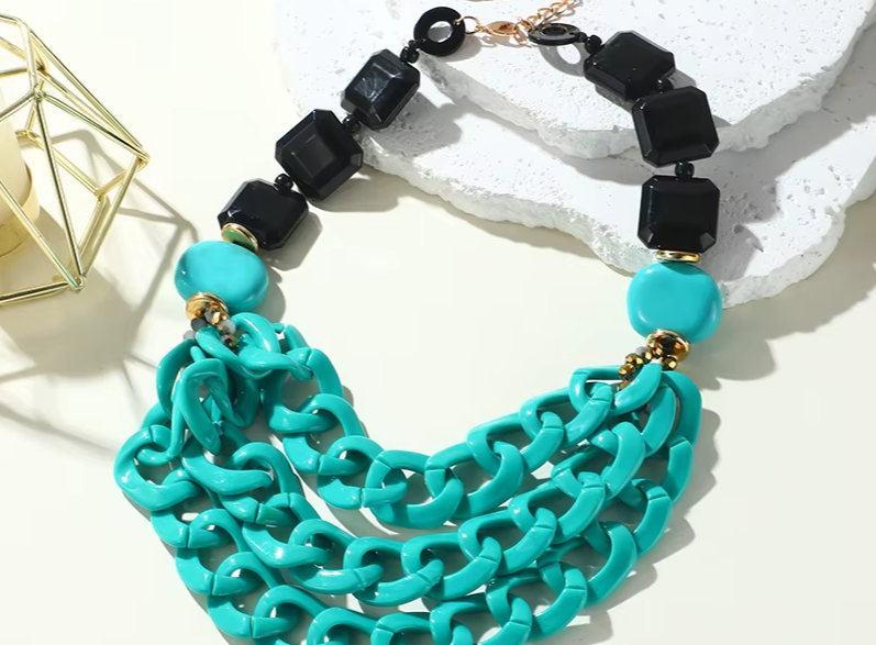 Vintage Emerald Resin Statement Necklace