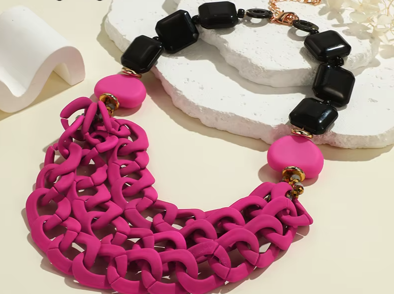 Vintage Emerald Resin Statement Necklace